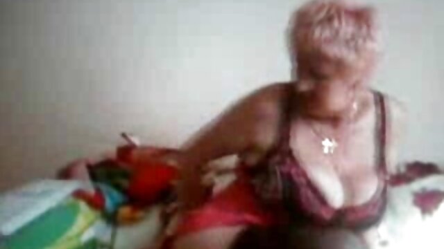 Glamcore beauté à trois baisée en bas sex xxx vierge