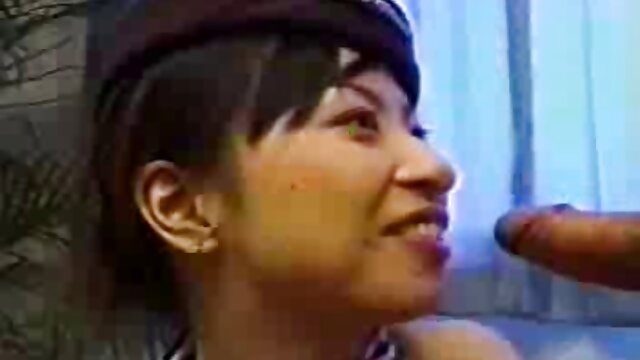 Grand-père baise la belle sexe vierge video jeune chatte de sa copine une bouchée de c