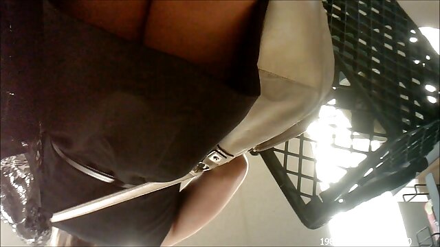 Superbe client lesbienne masseuse pussyfingering film porno vierge