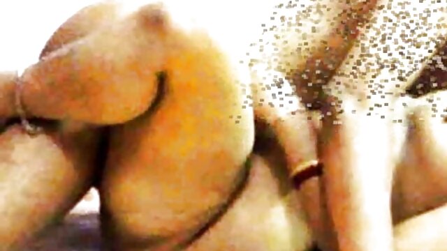 maîtresse caméra xxl video vierge cachée sous la douche