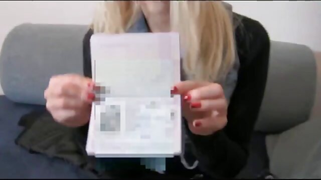 Plantureuse salope video porno des fille vierge joue sa chatte