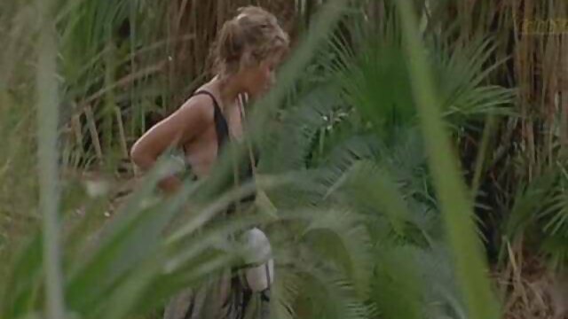 Lesbiennes japonaises film porno fille vierge en ciseaux ensemble