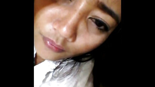 Cocu film porno filles vierge regardant sa femme chaude travailler trois BBC