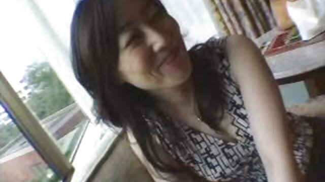 SALOPE DE THÉÂTRE femme vierge porn ADULTE