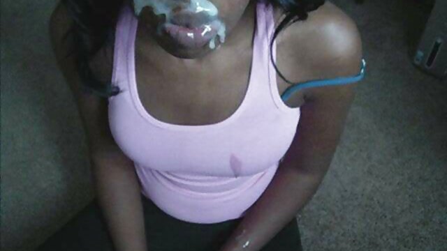 Gagged smalltit sous sexx vierge dominé à l'hôpital