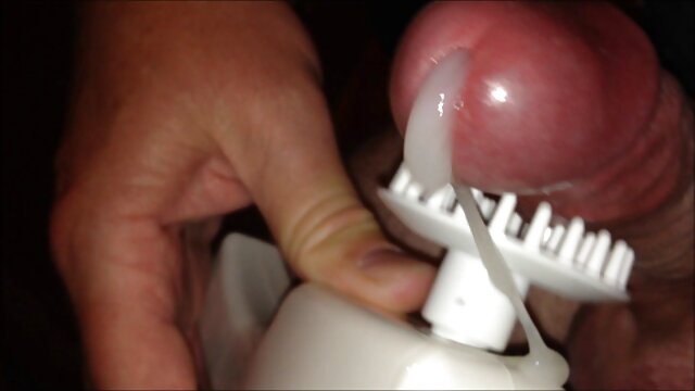 Maman allemande chaude baise l'artisan femme vierge porn