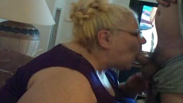 Dedans porno vierge arab et dehors