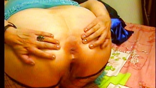 Maman montre comment c'est fait film x jeune fille vierge